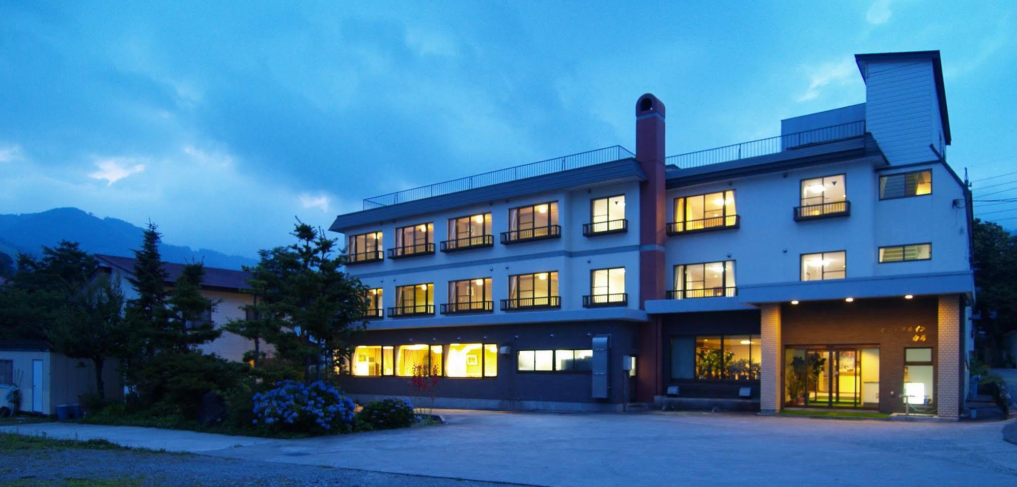 Central Inn Hakuba Exterior foto